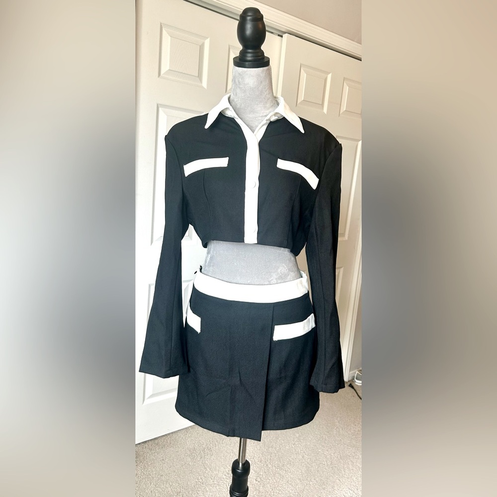 NWT SHEIN Black and White Women's Skirt Set Size Medium 8/10 Blazer line